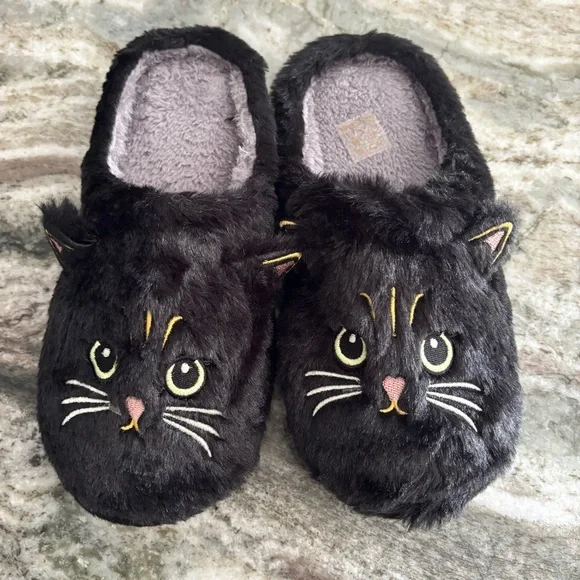 Black Fuzzy Cat Slippers - Picture 2 of 5
